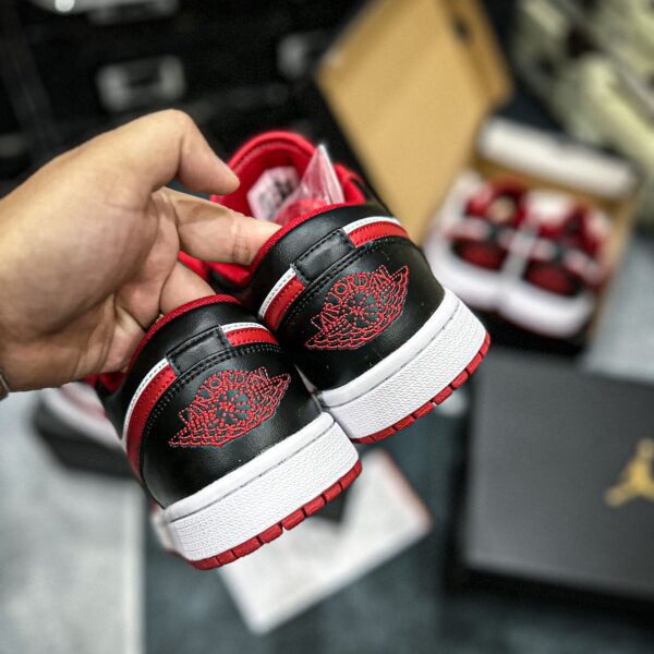 AIR JORDAN LOW 1 BULLS - LIKE AUTH