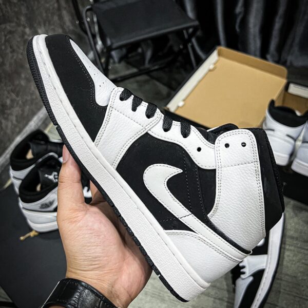 AIR JORDAN 1 MID TUXEDO WHITE BLACK - LIKE AUTH