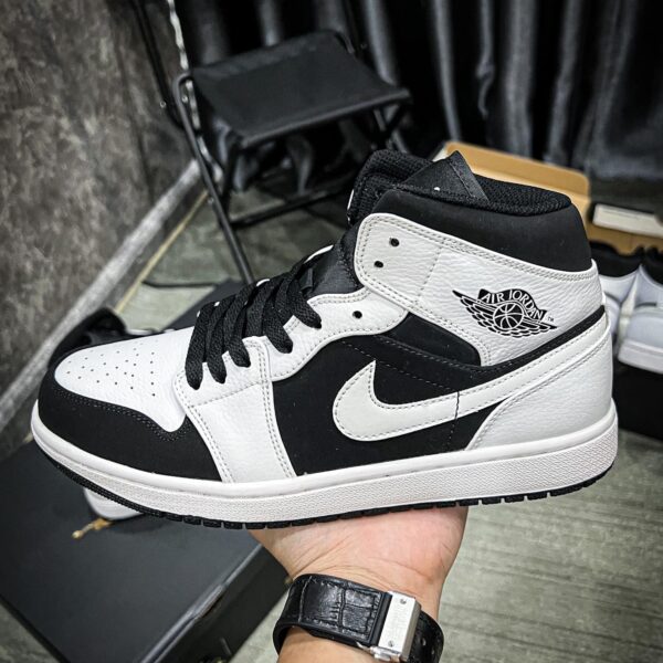 AIR JORDAN 1 MID TUXEDO WHITE BLACK - LIKE AUTH