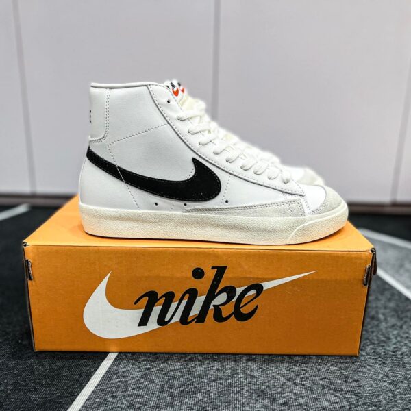 NIKE BLAZER MID '77 VINTAGE WHITE BLACK - LIKE AUTH